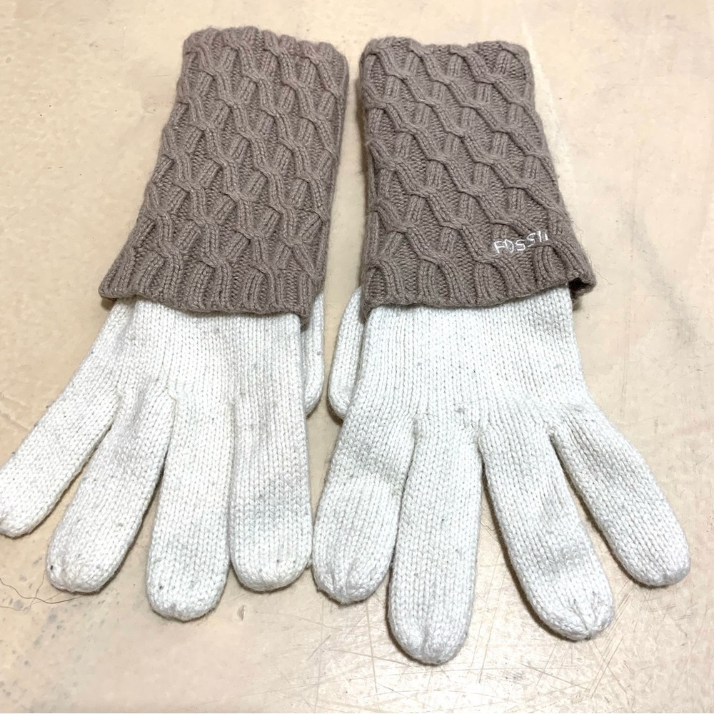 Fossil Tan & Cream Cable Knit Stretch Long Gloves Winter Fashion Dainty Womens